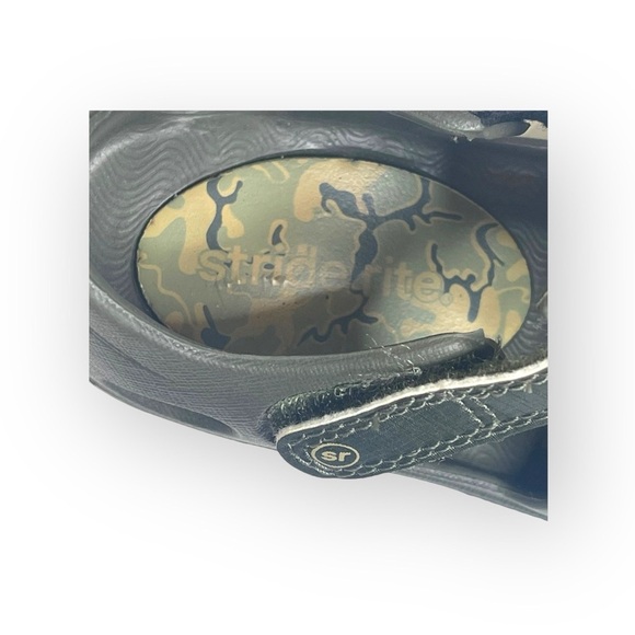 Stride Rite ✿ Unisex Children’s Kid’s Outdoor Sandal ✿ Army Green Camo ✿ Boy 8 - Picture 14 of 16